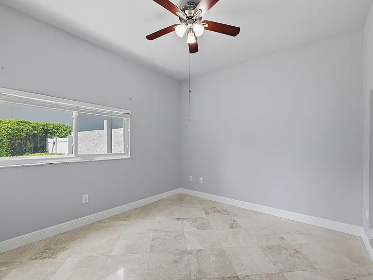 501 Manisha Pl — Photo 26