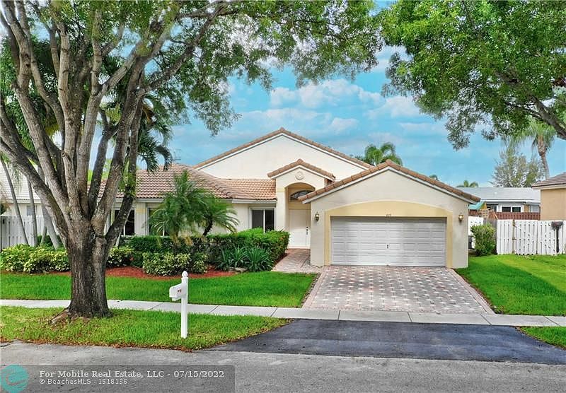 1st image of 809 NW 132nd Ave