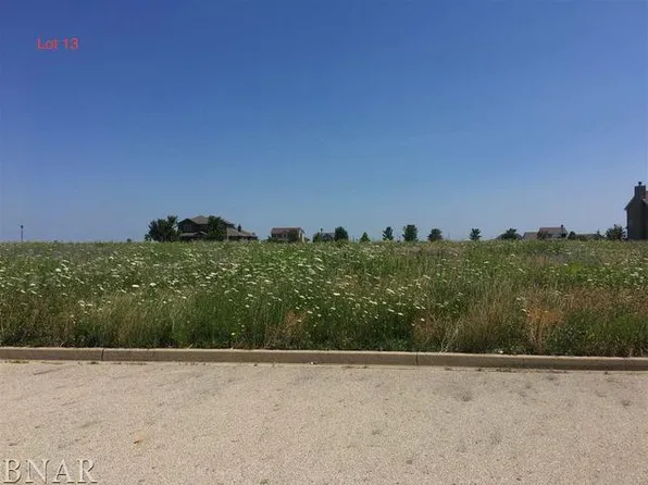 614 Rose Xing, Normal, IL 61761
