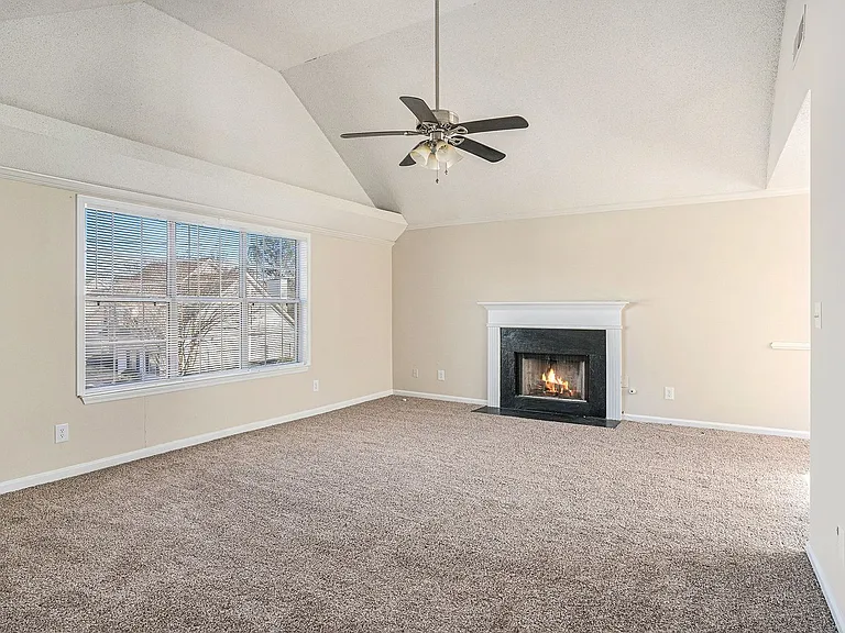 4357 Ward Bluff Ct — Photo 4