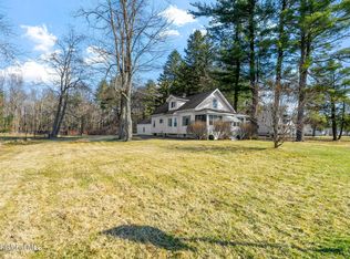 53 New Shaker Rd, Albany, NY 12205