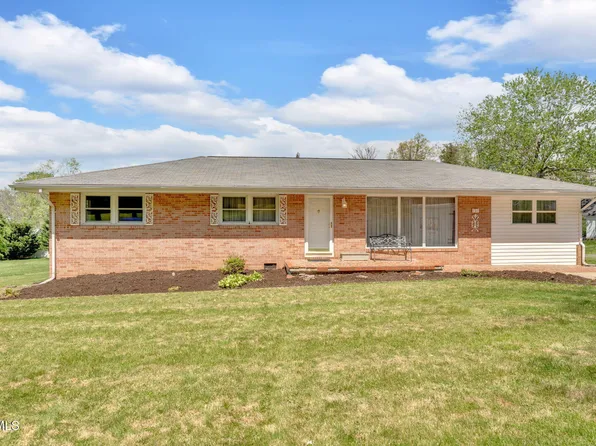 131 Woodland Rd, Johnson City, TN 37601