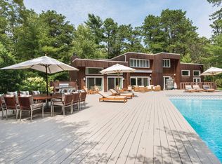 10 Chatfields Ln, East Hampton, NY 11937