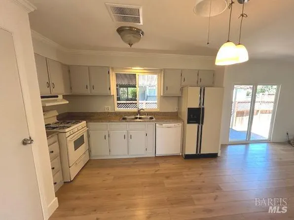 290 Yosemite Road, San Rafael, CA 94930