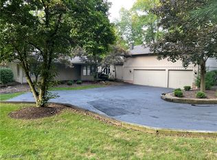 461 Ravine Dr, Aurora, OH 44202