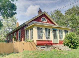 903 Warrenville Rd, Mansfield, CT 06250