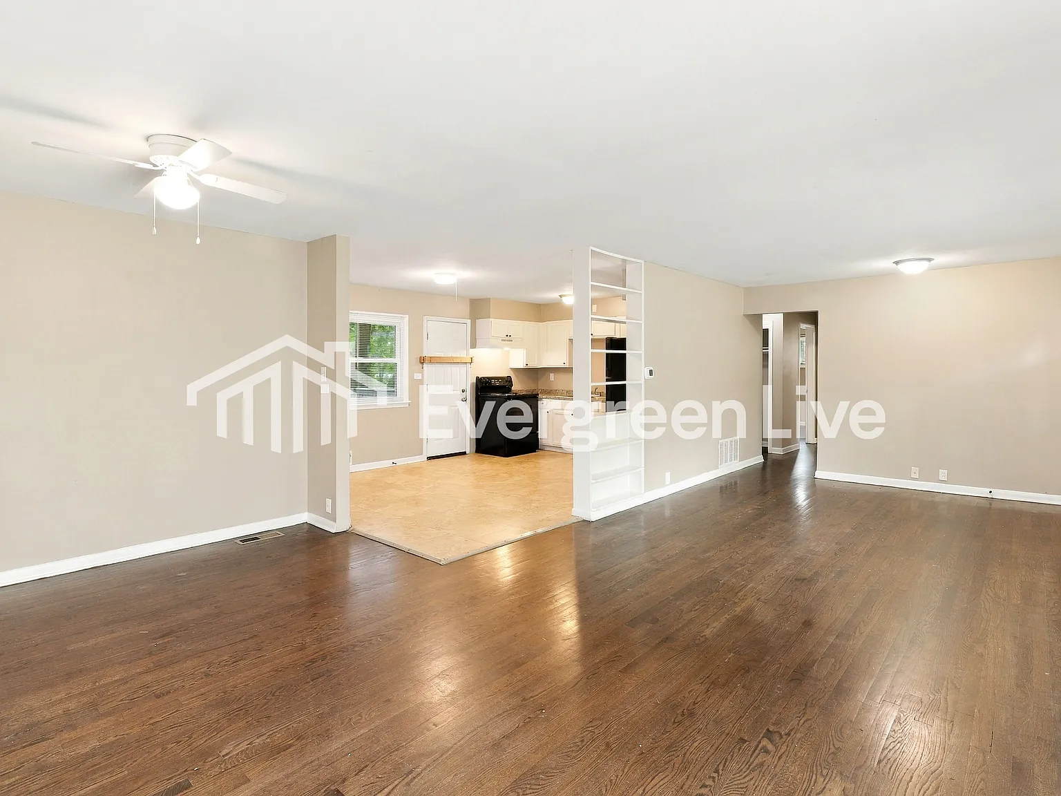 3 bed, 1.0 bath, 1176 sqft, $1,245 — Photo 3