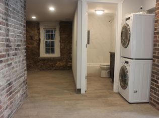 2735 Gillham Rd #B, Kansas City, MO 64108