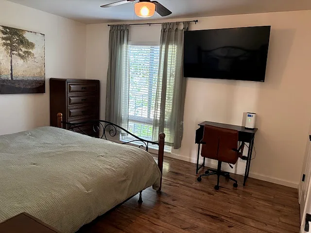 1028 Marina Dr — Photo 5
