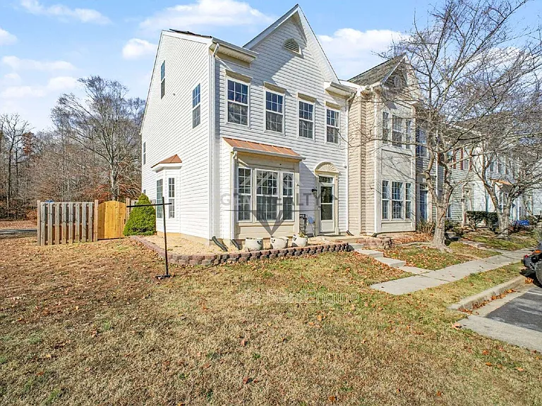 5218 Drakes Ct — Photo 2