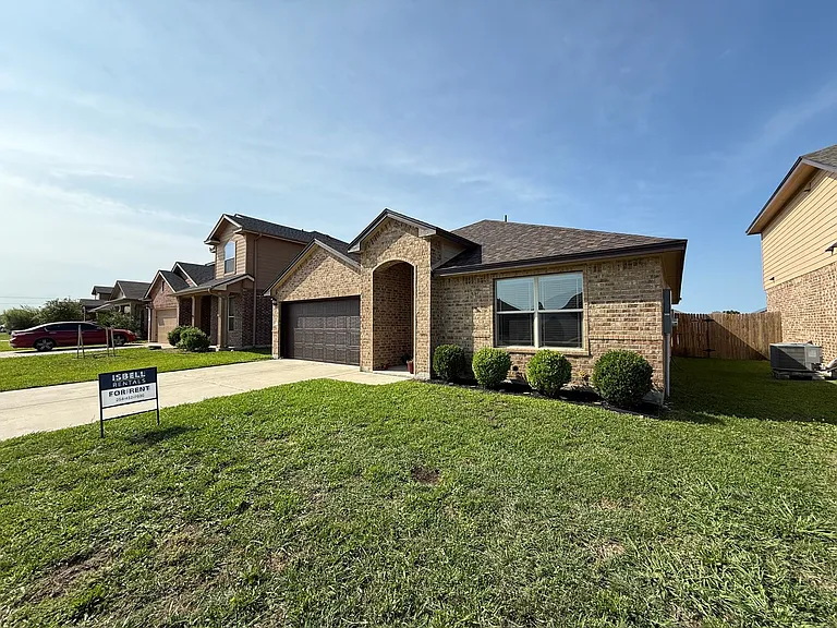 5308 Waterbank Ln — Photo 2
