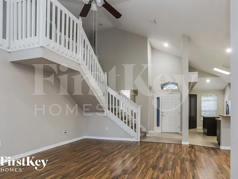 616 Sunset Beach Ct — Photo 2