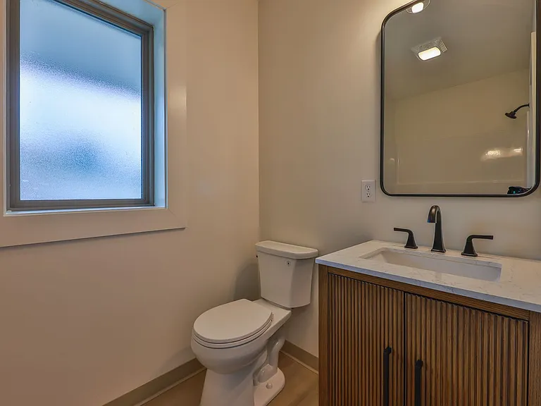 551 Elm St #15 — Photo 4