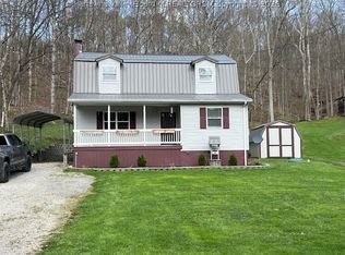 142 Pine Lake Dr, Scott Depot, WV 25560