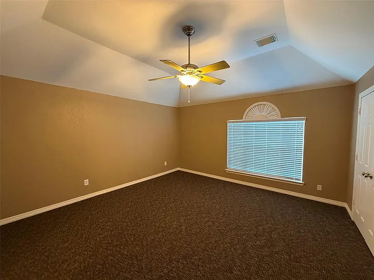 9110 Prairie Trails Dr — Photo 17