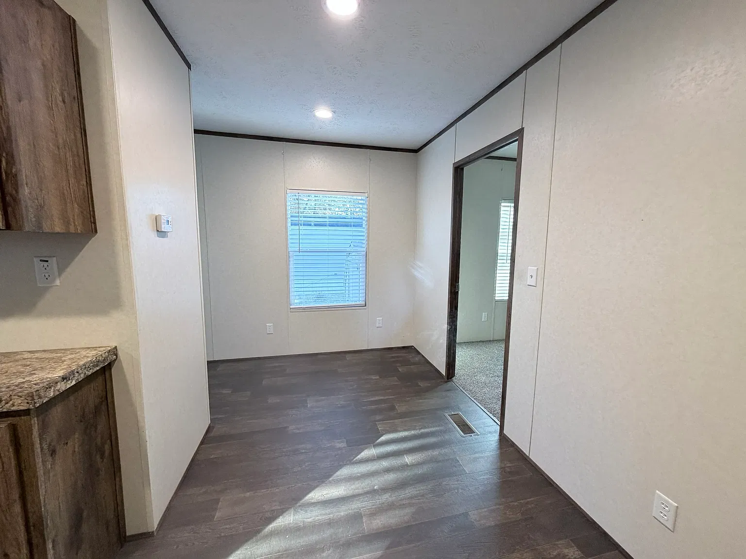 3 bed, 1056 sqft, $1,399 — Photo 3