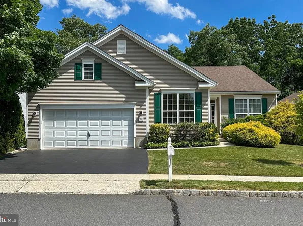 20 Everett Dr, Columbus, NJ 08022