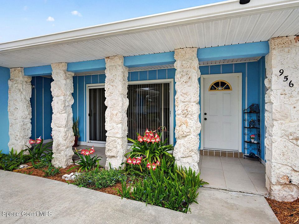 1st image of 956 Waialae Cir NE