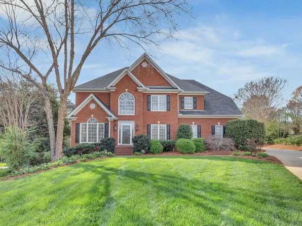 301 Rosebud Ln, Greer, SC 29650