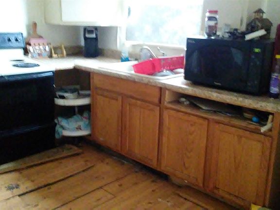 2nd image of 806 W Commercial St