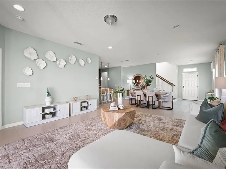 19 Goldcrest Way St — Photo 16
