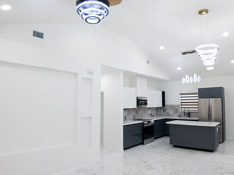 608 Moar Dr #1 — Photo 3