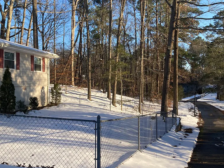 805 Wilroy Rd — Photo 15