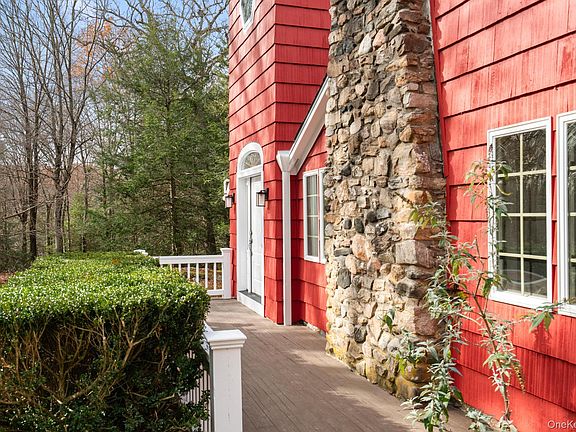 3rd image of 381 West Mountain Road