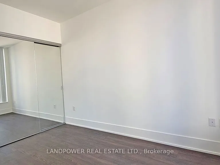 10 York St #3802 — Photo 22