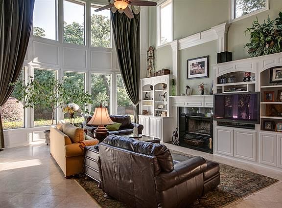 5th image of 2036 Reserve Ct