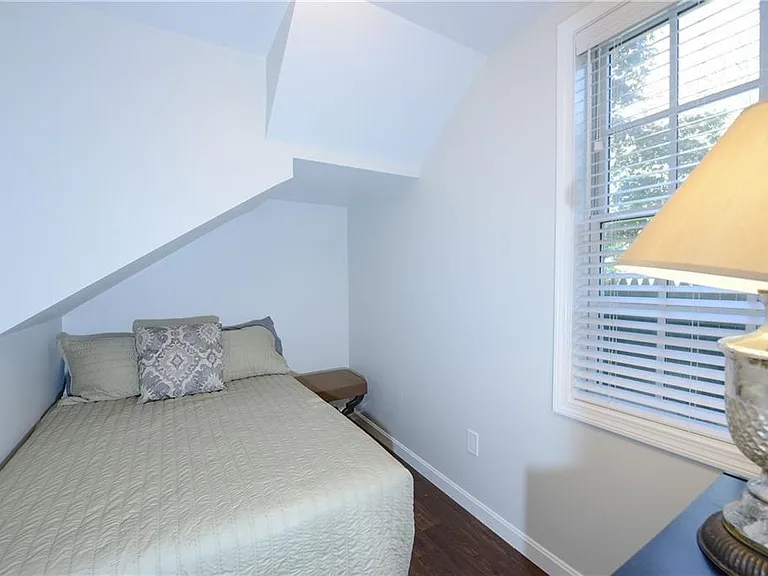 24 Anthony St — Photo 11
