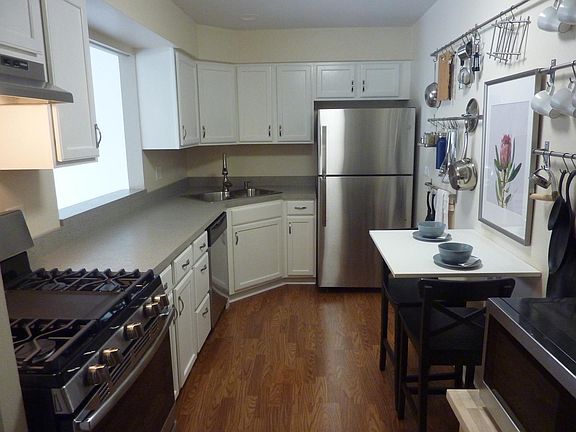 5th image of 140 W Wood St Unit 315