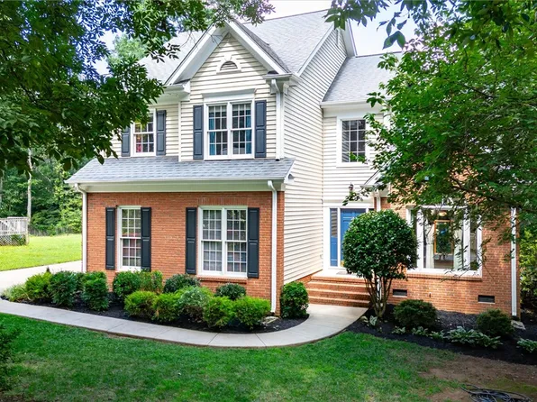 4 Deer Spring Ln, Simpsonville, SC 29680