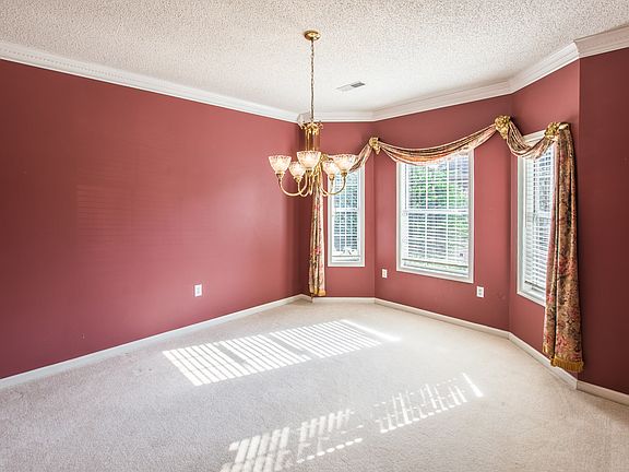 Large bright DR with crown