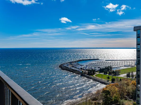 2170 Marine Dr #2102, Oakville, ON L6L 5V1