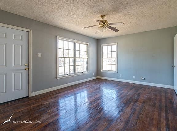 3rd image of 1765 Jackson St