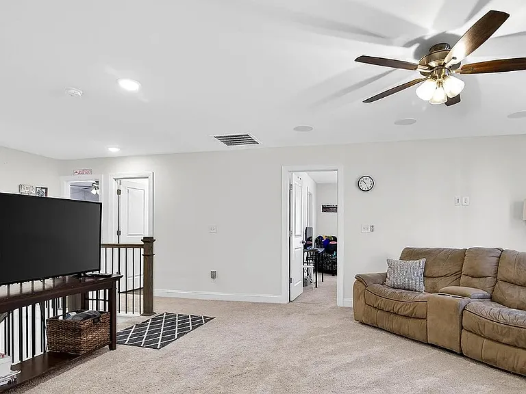 5516 Verona Rd — Photo 13