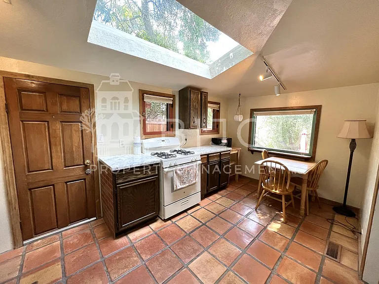 68 Waltham Ave — Photo 6