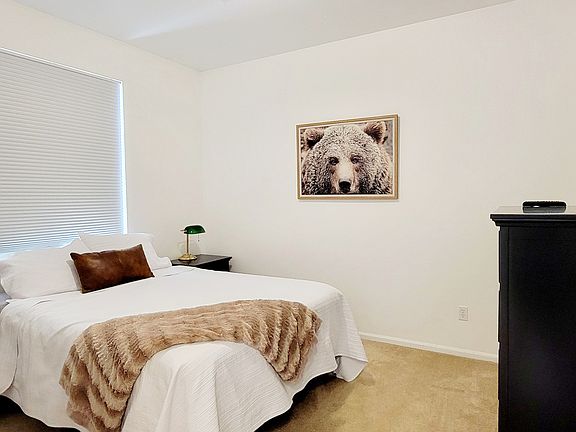 Guest bedroom