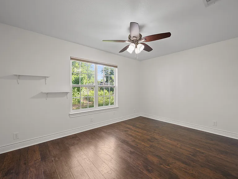 3811 Byron Dr — Photo 6