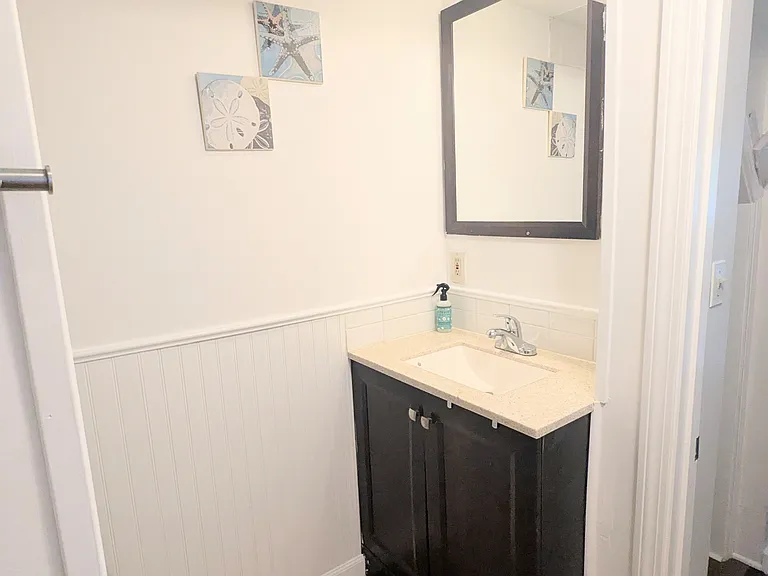 11 Cottage Ave #2 — Photo 15