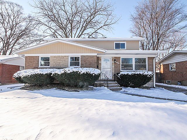1st image of 15706 Woodlawn East Ave