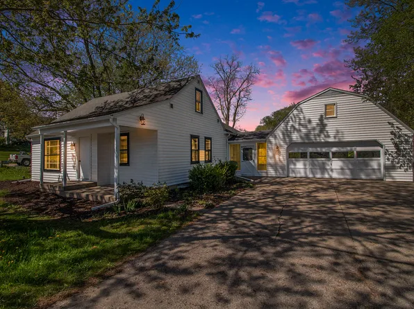 13611 8th Ave, Marne, MI 49435