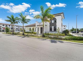 15500 SW 136th St UNIT 103, Miami, FL 33196