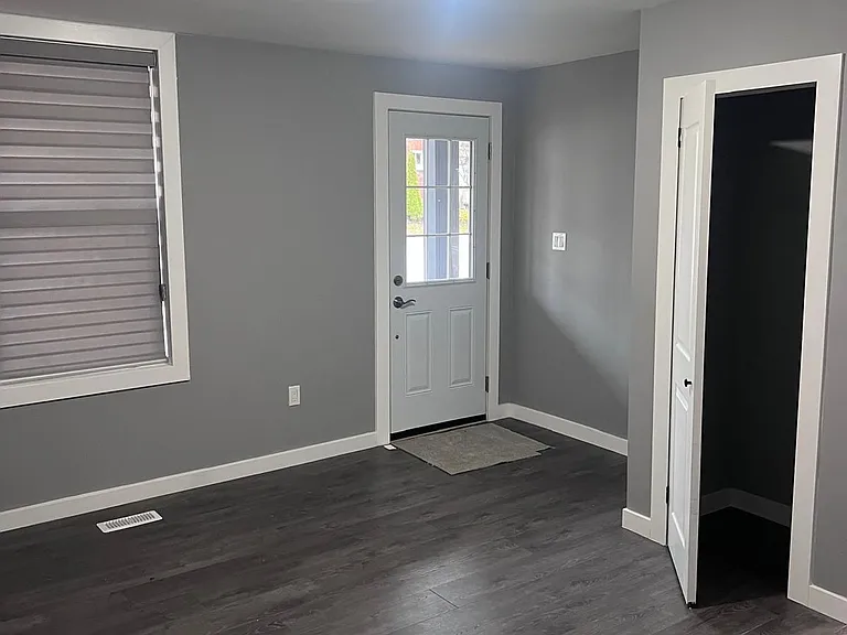 101 Coldwater Rd W #1 — Photo 2