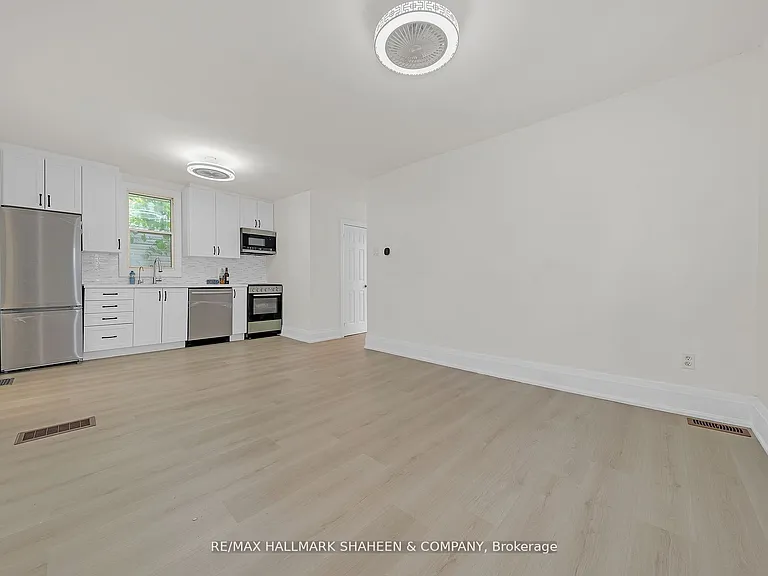 203 Quebec St — Photo 7