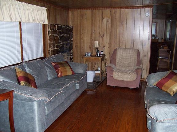 5th image of 1917 Lugar Ln