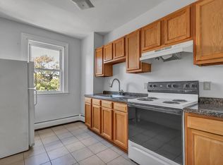 1375 Chapel St #17, New Haven, CT 06511