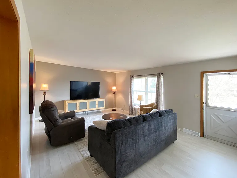 11703 S Williamsburg Dr — Photo 4