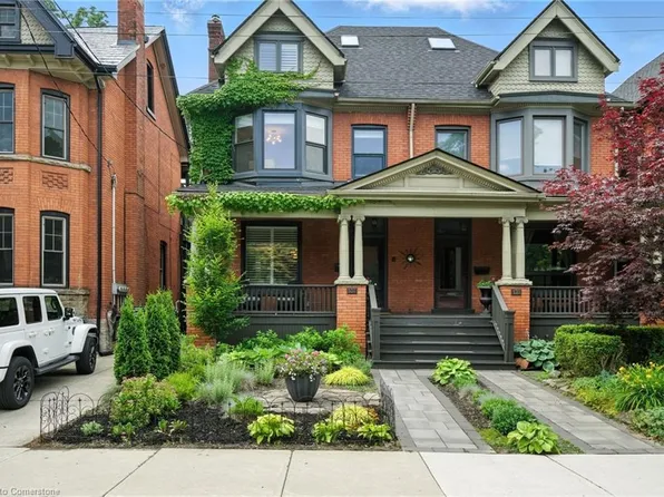 137 Markland St, Hamilton, ON L8P 2K3